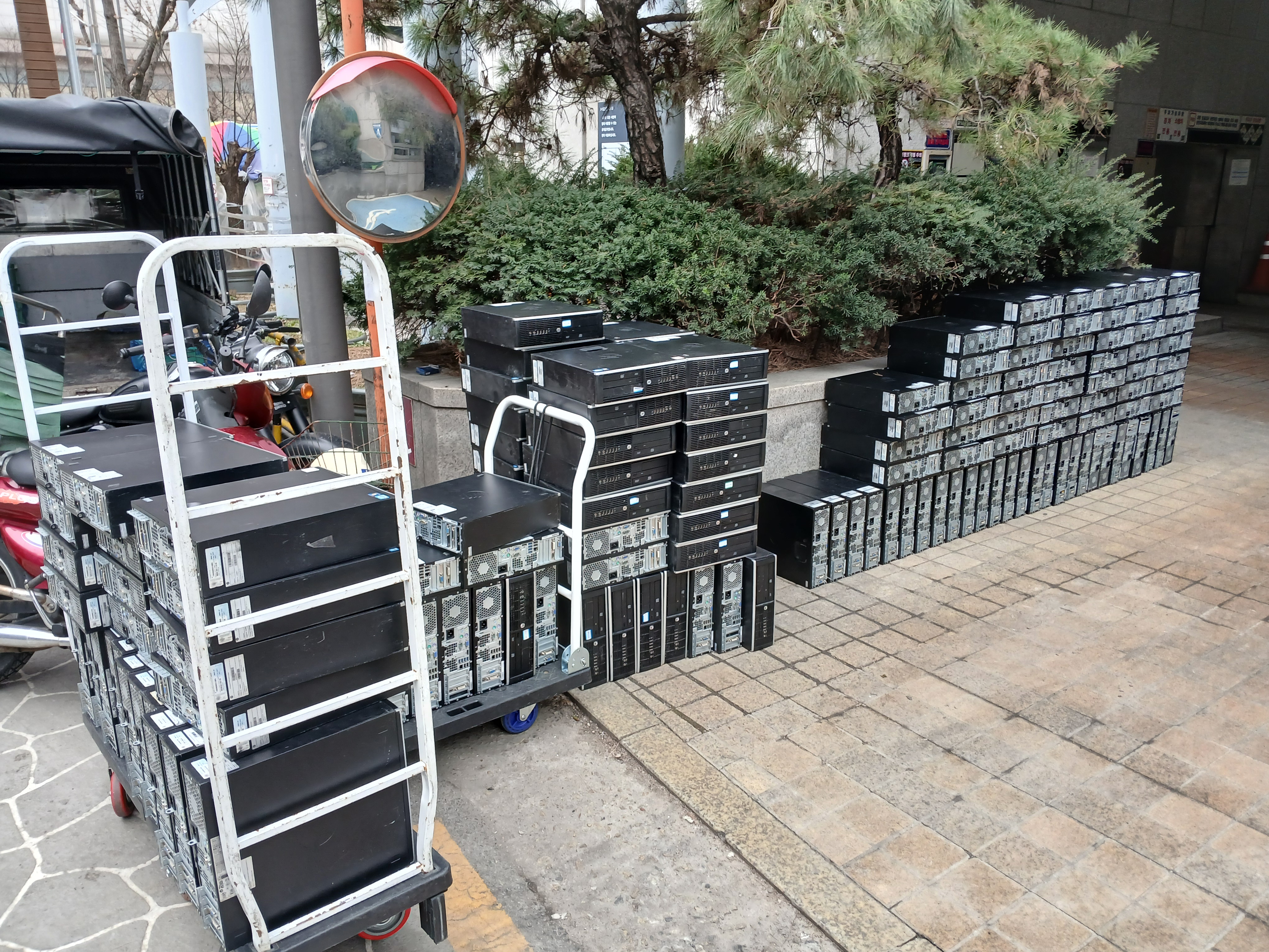 동대문구 왕산로 사무실 HP 슬림 본체 대량 매입 반출 현장